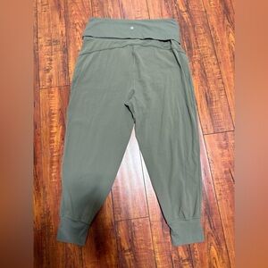Lululemon Align Rib Waist Jogger Size 14 Green